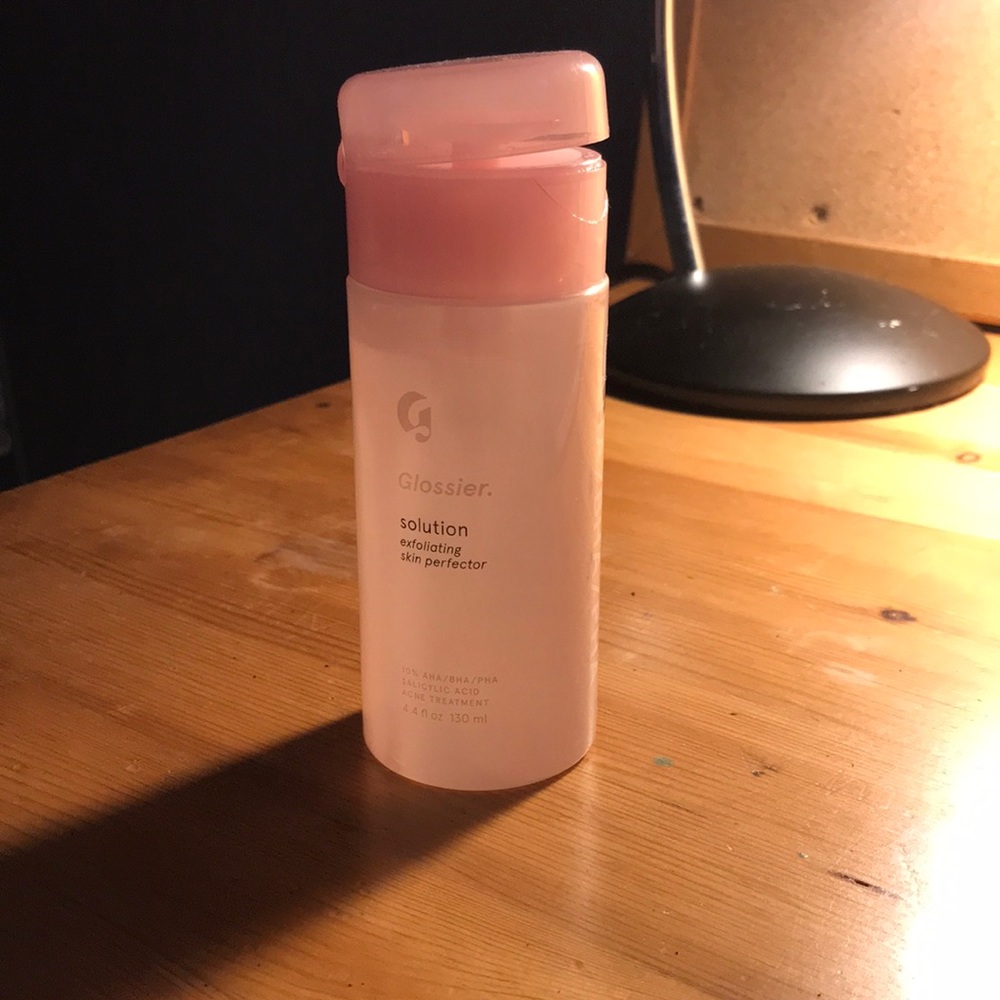 Glossier Solution Exfoliating Skin Perfector